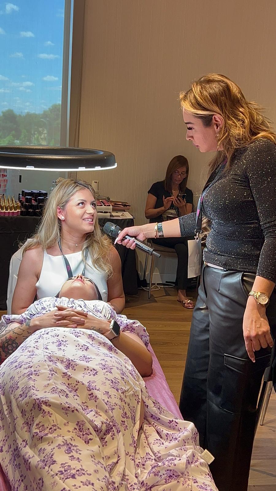 Interviu live — invitată specială în industria beauty, 2024 Cecilia Călugăr, Master Lash Trainer din Timișoara, în interviu live ca invitată specială la eveniment lash 2024